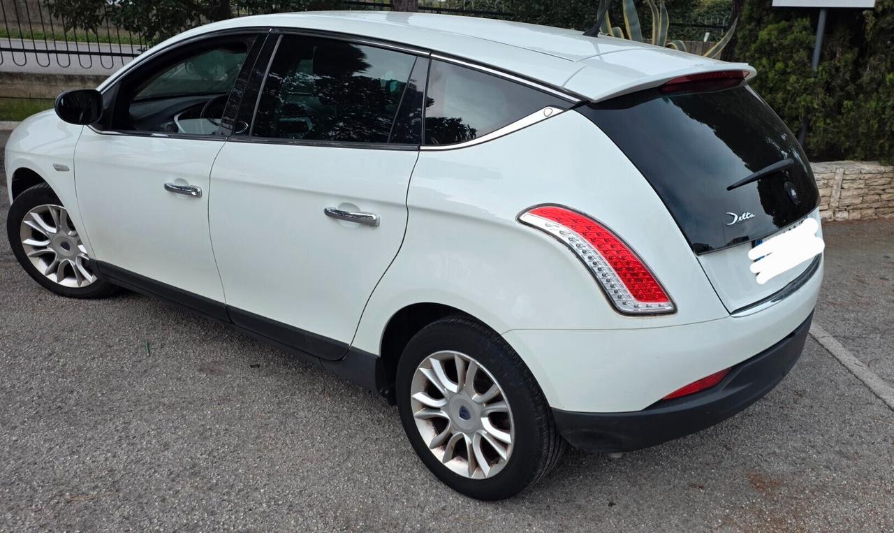 Lancia Delta 1.6 MJT DPF Gold