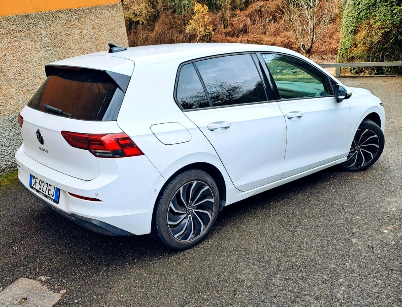 VW GOLF 8- 2.0 TDI - FULL OPT -NEOPATENTATI