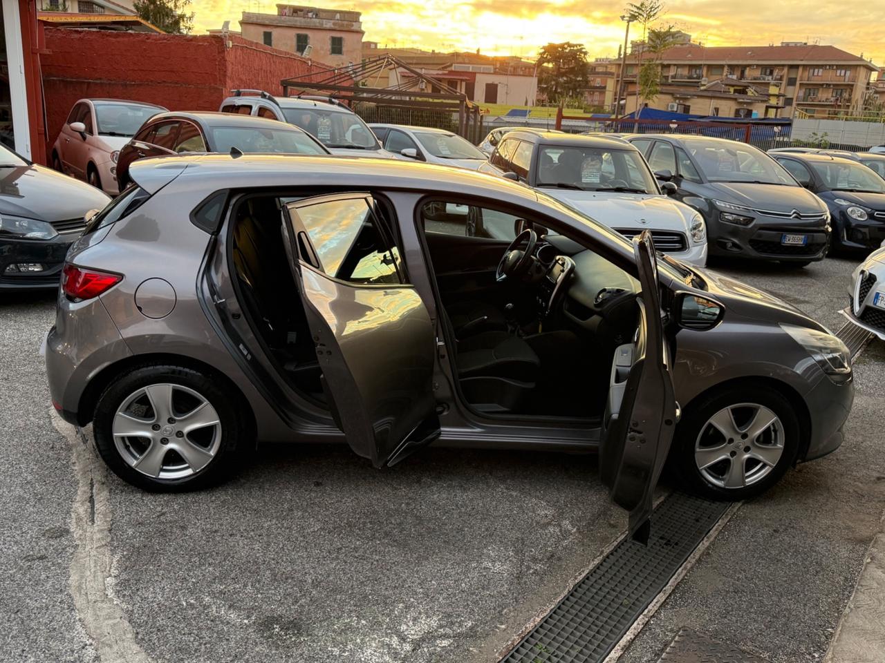 Clio 1.2 75CV -unipro-rate-neopatentati-garanzia