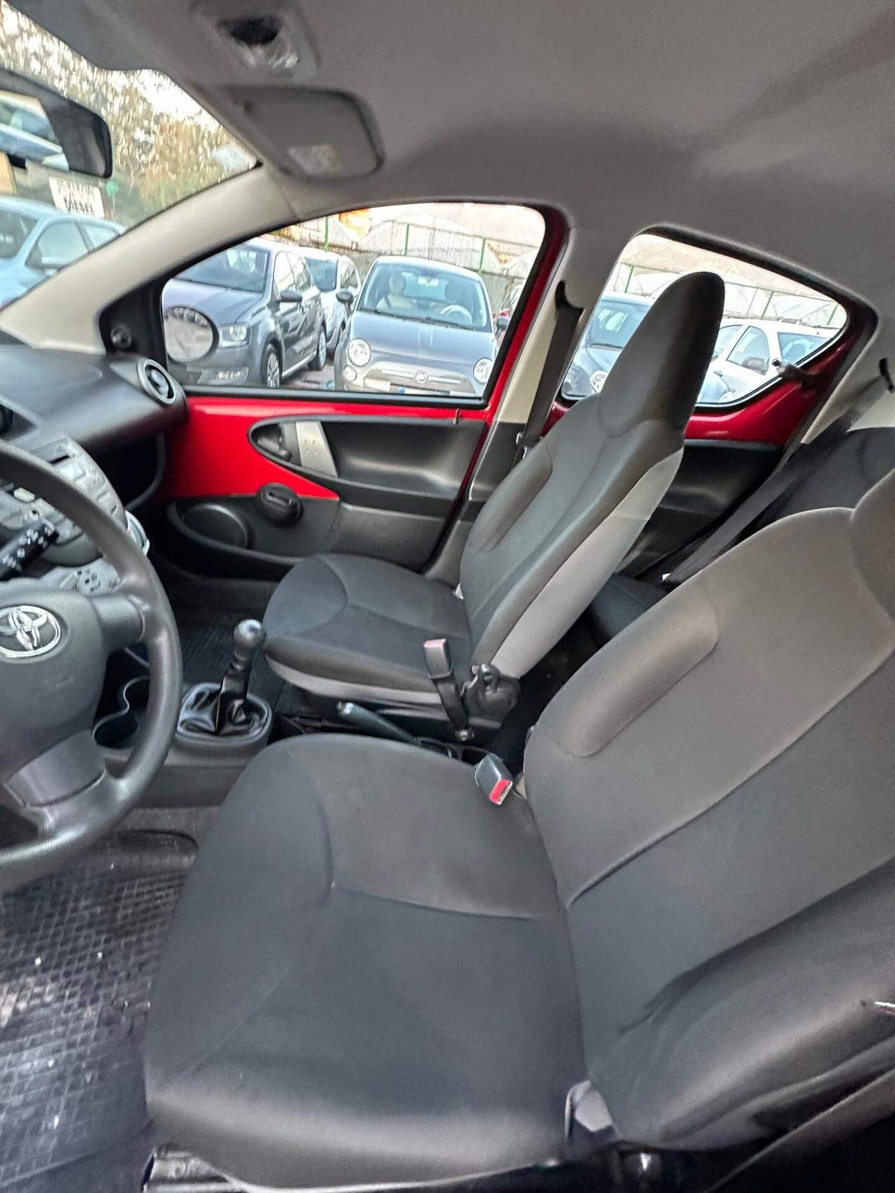 Toyota Aygo 1.0 12V VVT-i 5 porte Cool Soda Connect