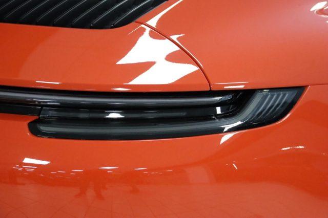 PORSCHE 911 992 Carrera 4 GTS Orange Lava