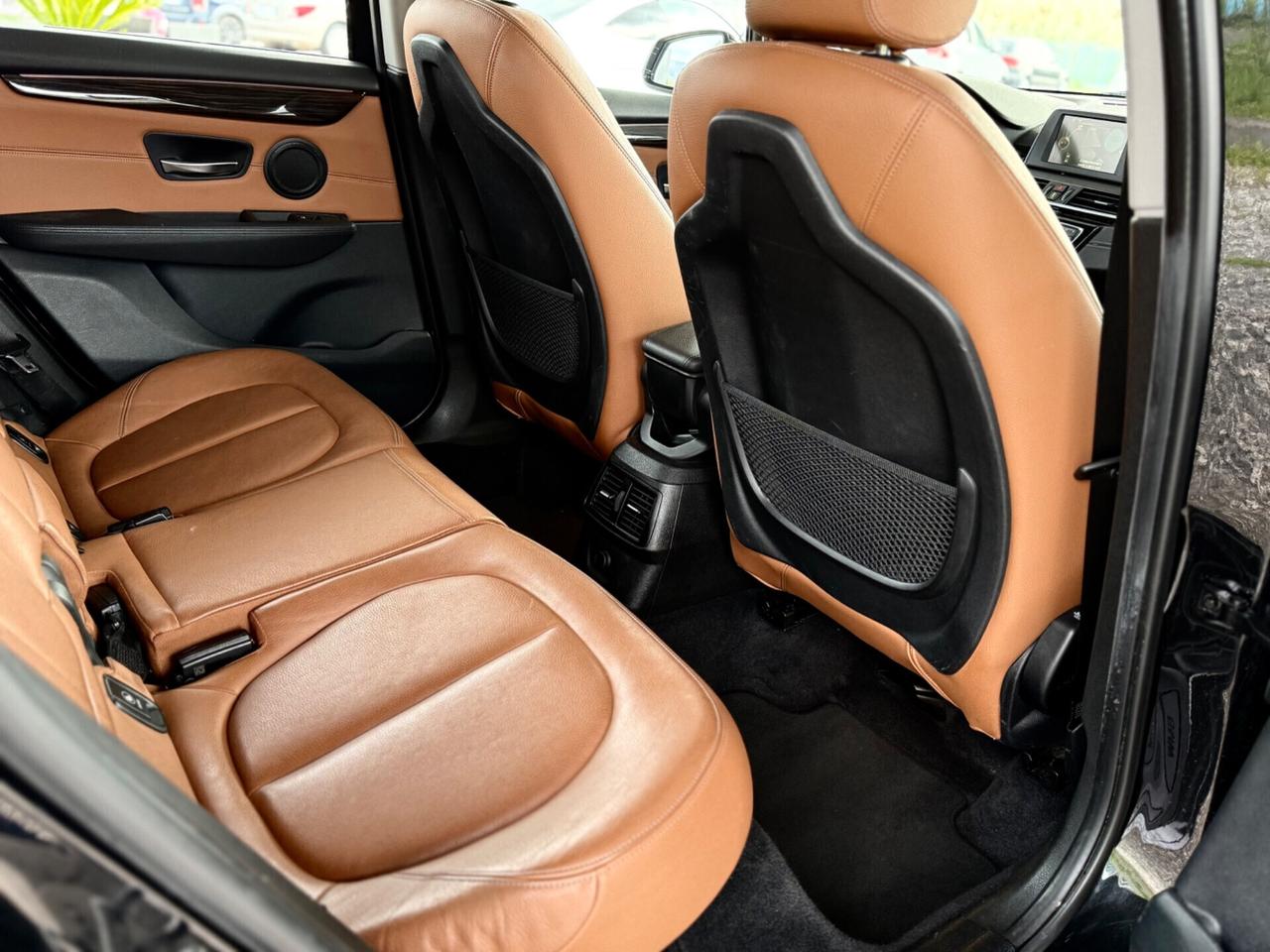 Bmw 216d Active Tourer Luxury *PELLE*FARI LED