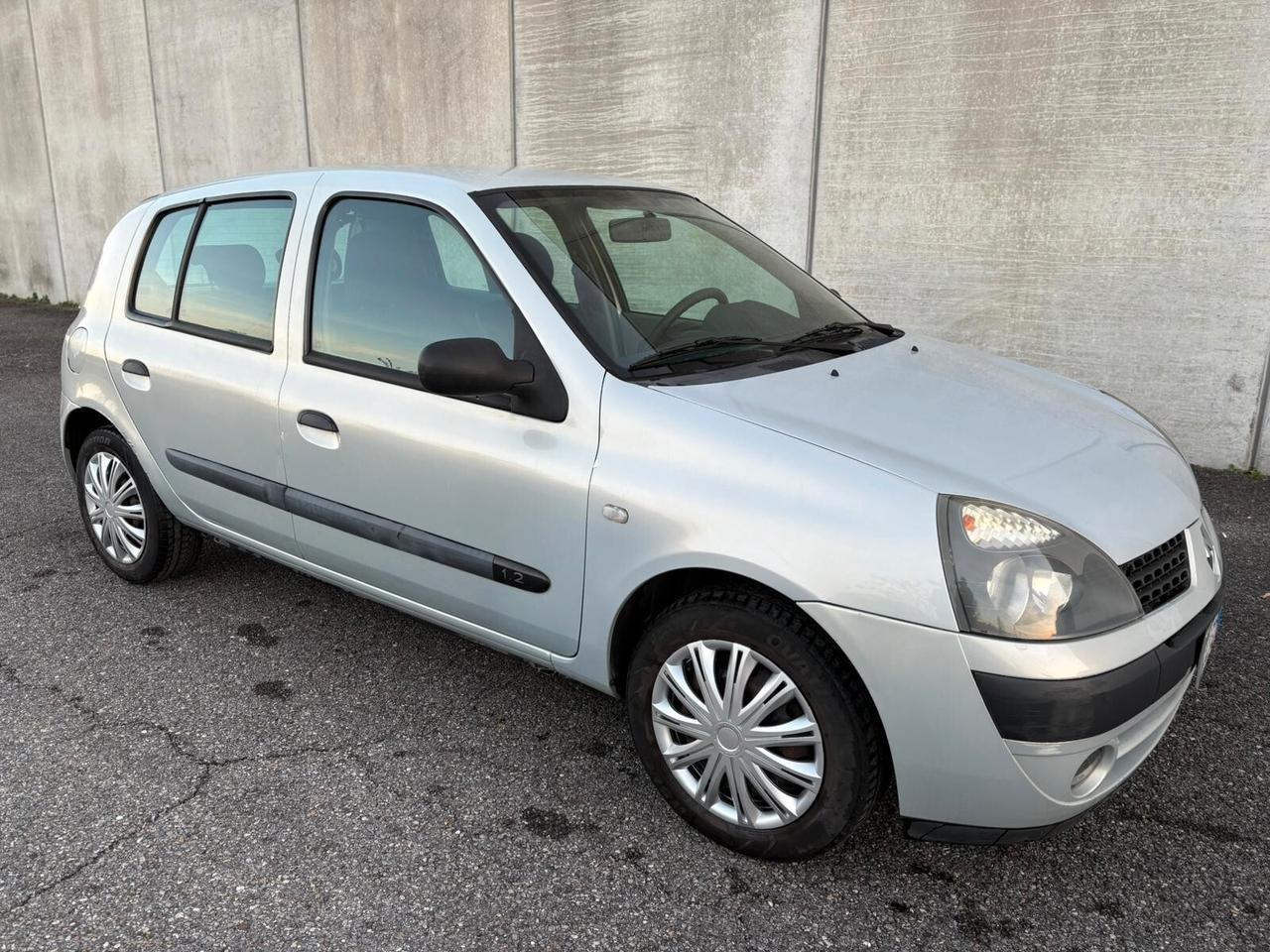 Renault Clio 1.2 16V 5 porte NEOPATENTATI
