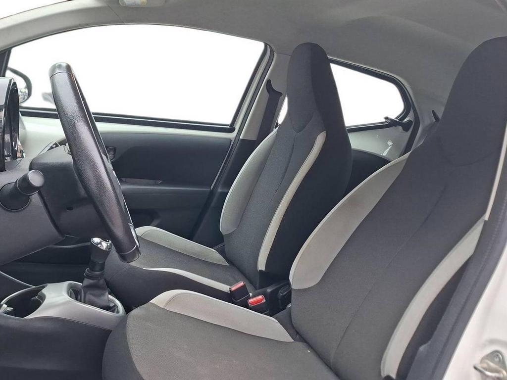 Toyota Aygo 5 Porte 1.0 VVT-i x-business