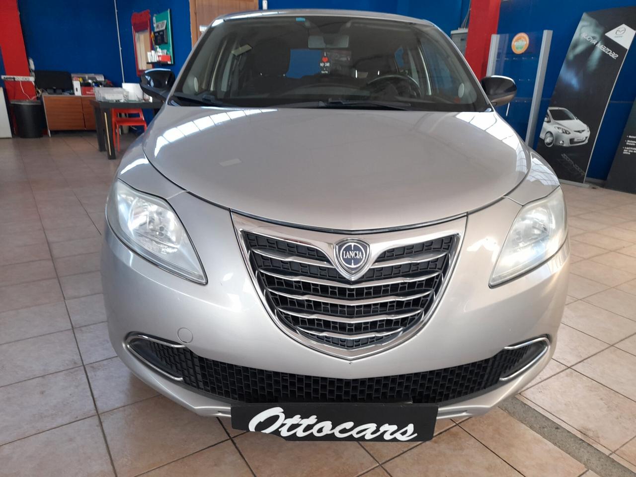 Lancia Ypsilon 1.2 69 CV 5 porte S&S Platinum