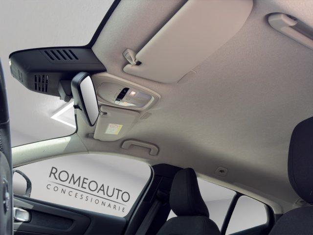 VOLVO XC40 B3 automatico Core