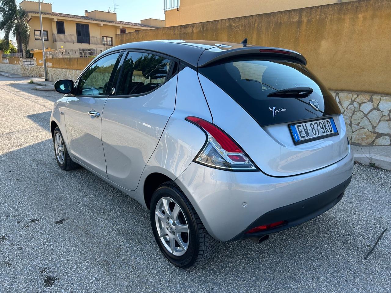 Lancia Ypsilon 1.2 69 CV 5 porte GPL Ecochic Gold
