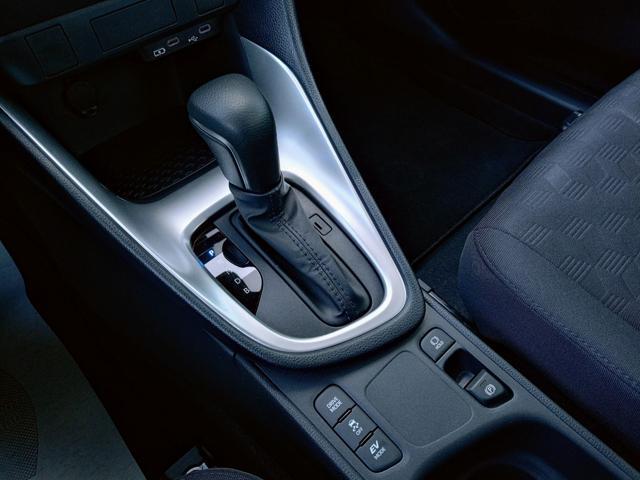 TOYOTA Yaris 1.5 Hybrid 5 porte Active