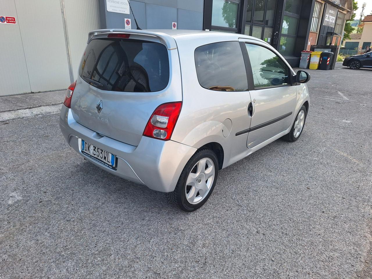 Renault Twingo 1.5 dCi 65CV Initiale NEOPATENTATI PASSAGGIO COMPRESO