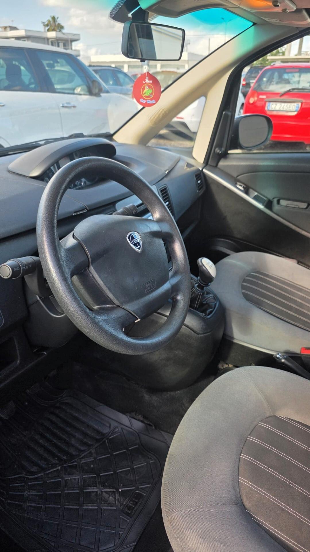 Lancia MUSA 1.4 16V 5th Avenue