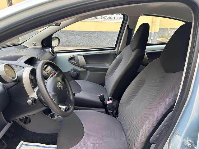 Toyota Aygo Aygo I 2005 5p 1.0 Sol