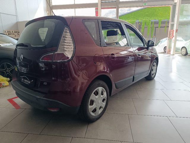 RENAULT Scenic Scénic XMod 1.5 dCi 110CV EDC