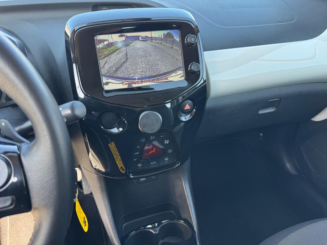 Toyota Aygo 1.0 VVT-i 69 CV 5 porte x-wave MMT