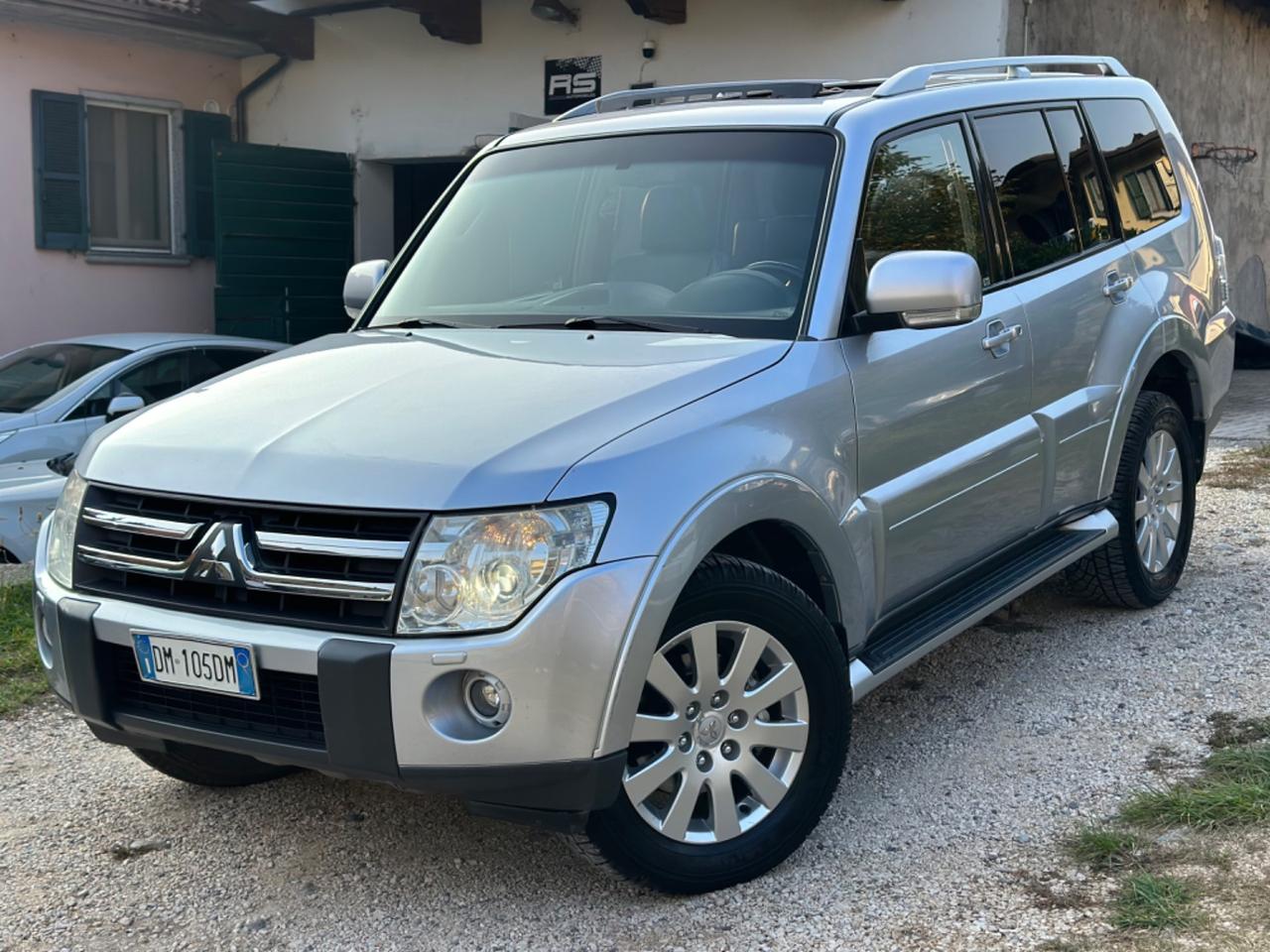 Mitsubishi PAJERO 3.2 DI-D 7POSTI TETTO 16V 5P INSTYLE