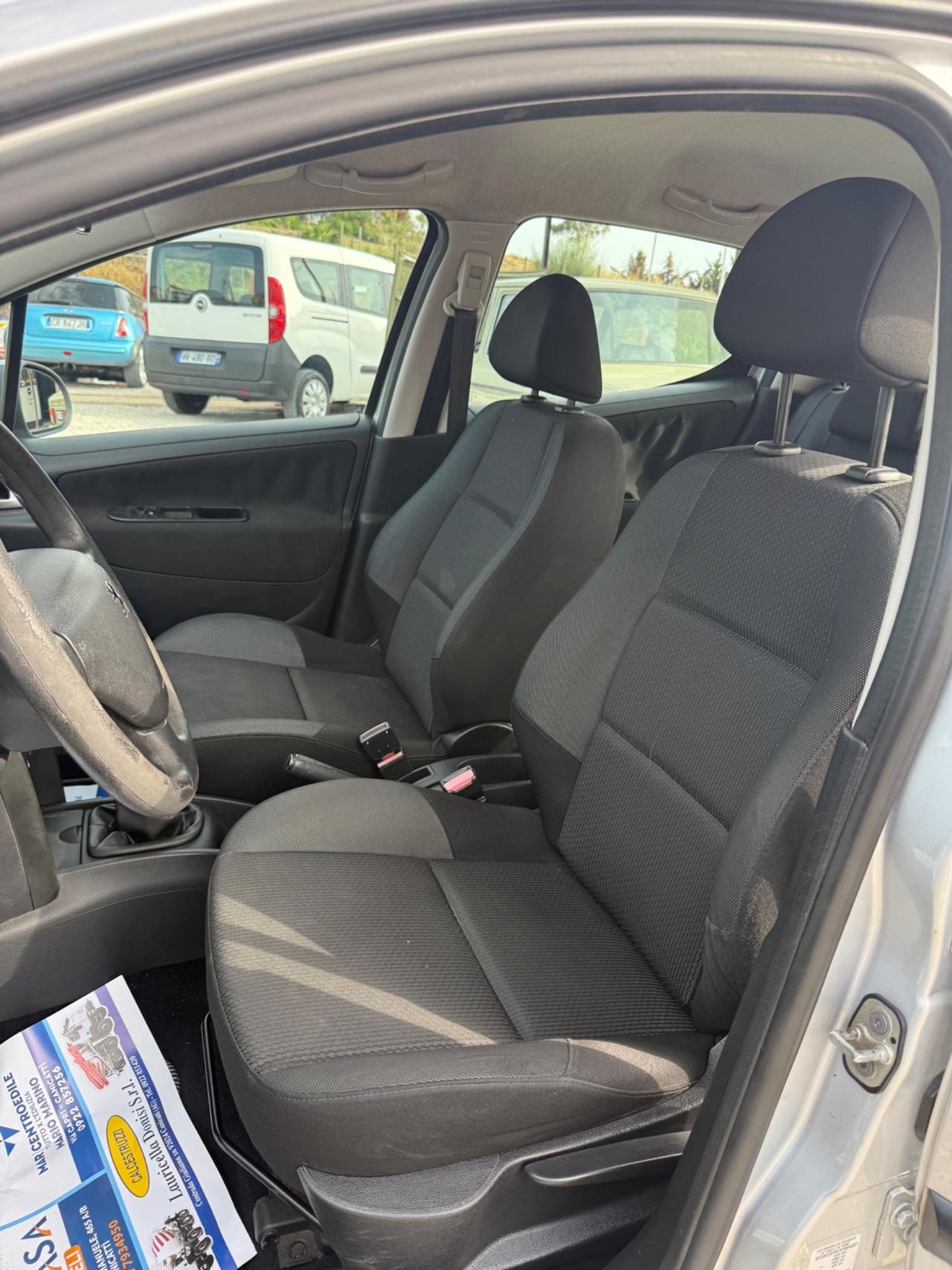 Peugeot 207 1.4 VTi 95CV 5p. XS