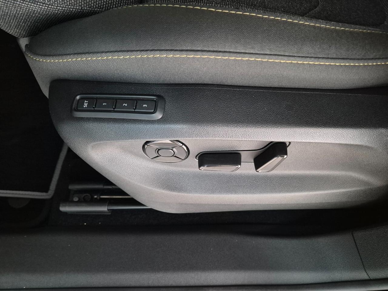 Skoda Kodiaq 2.0 TDI STYLE 150CV DSG 7 POSTI MATRIX NAVI APPLE CAR PLAY/ANDROID AUTO SED. ELET. RISC. KEYLESS WIRELESS ACC