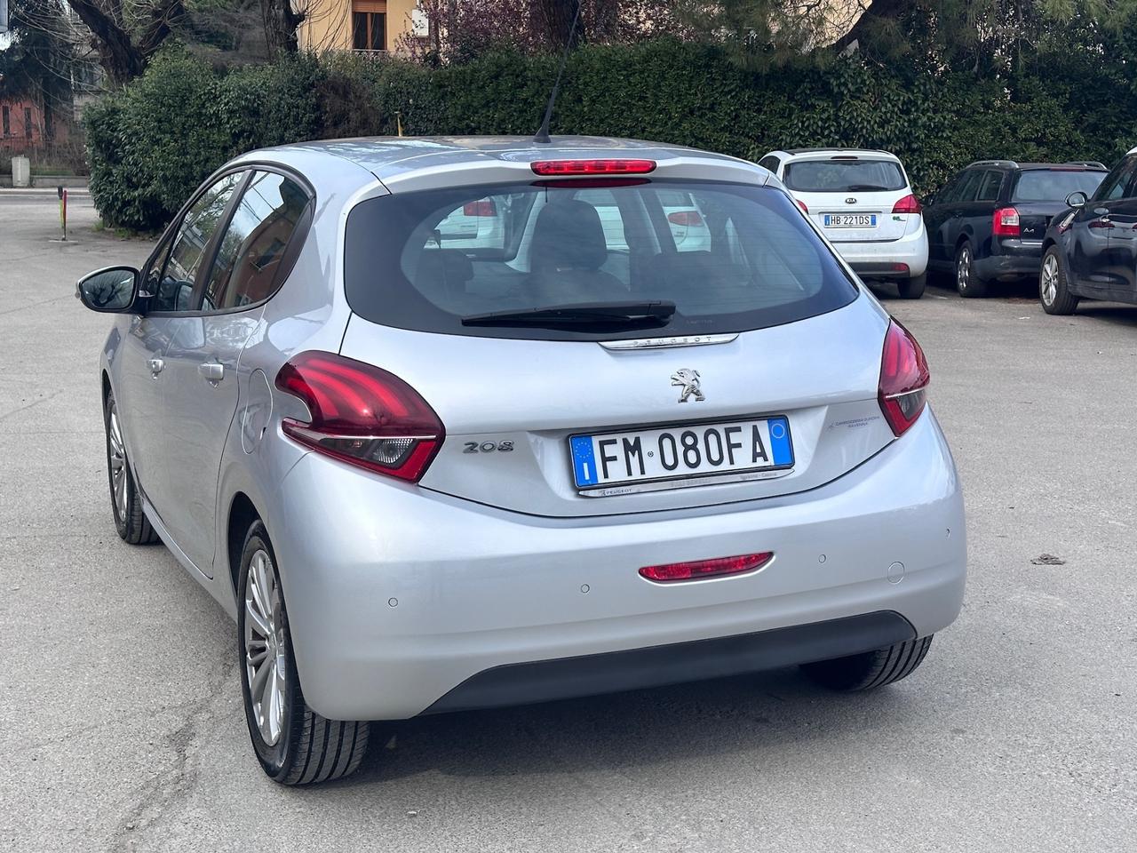 Peugeot 208 PureTech 82 5 porte Allure solo 103 mila km