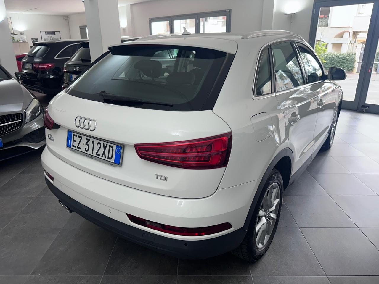 Audi Q3 2.0 TDI 120 CV Business