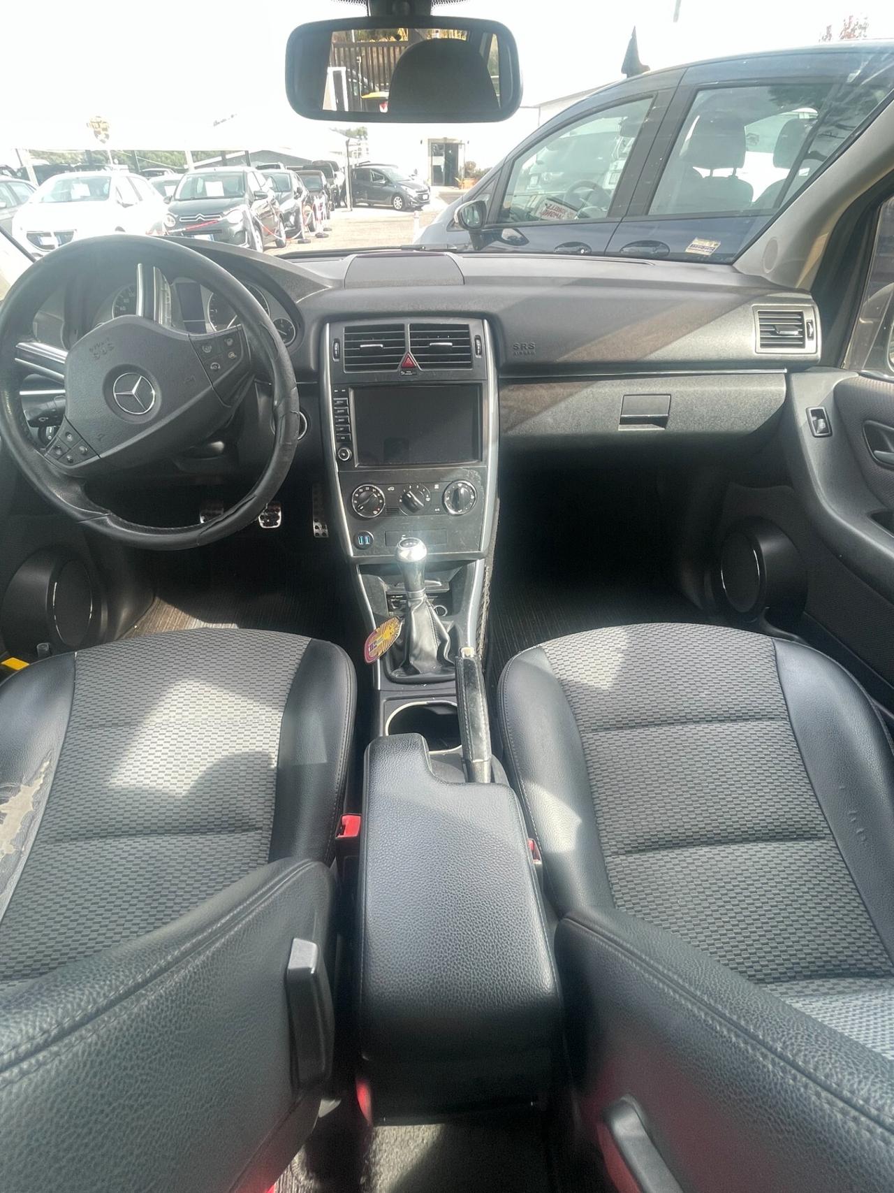 Mercedes-benz B 180 CDI SPORT CERCHI CRUISE COMAND NAVI PDC PELLE MOTORE NUOVO