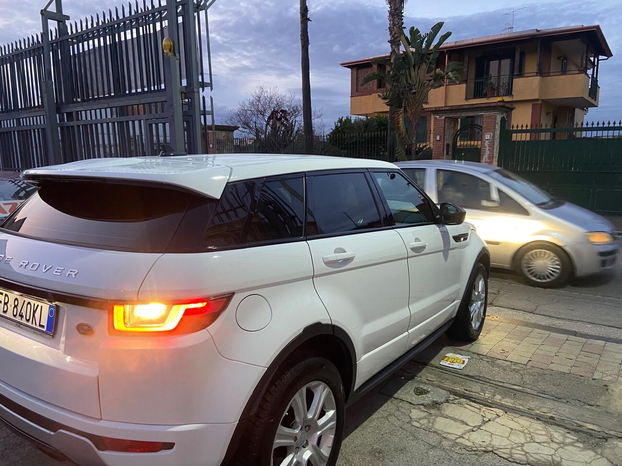 Land Rover Range Evoque 2.0 TD4 150 CV 5p. Pure