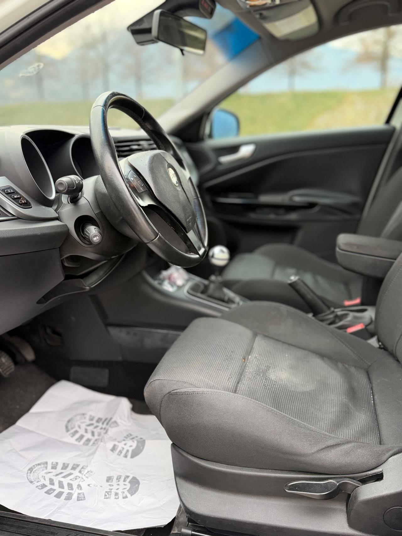 Alfa Romeo Giulietta 1.6 JTD 105cv ok neopatentati