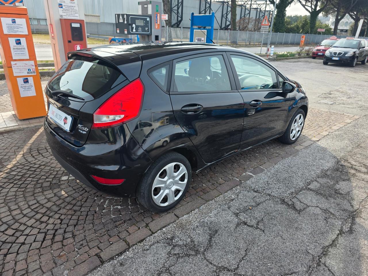 Ford Fiesta 1.2 82 CV 5 porte Titanium con 239.000km Neopatentati ok