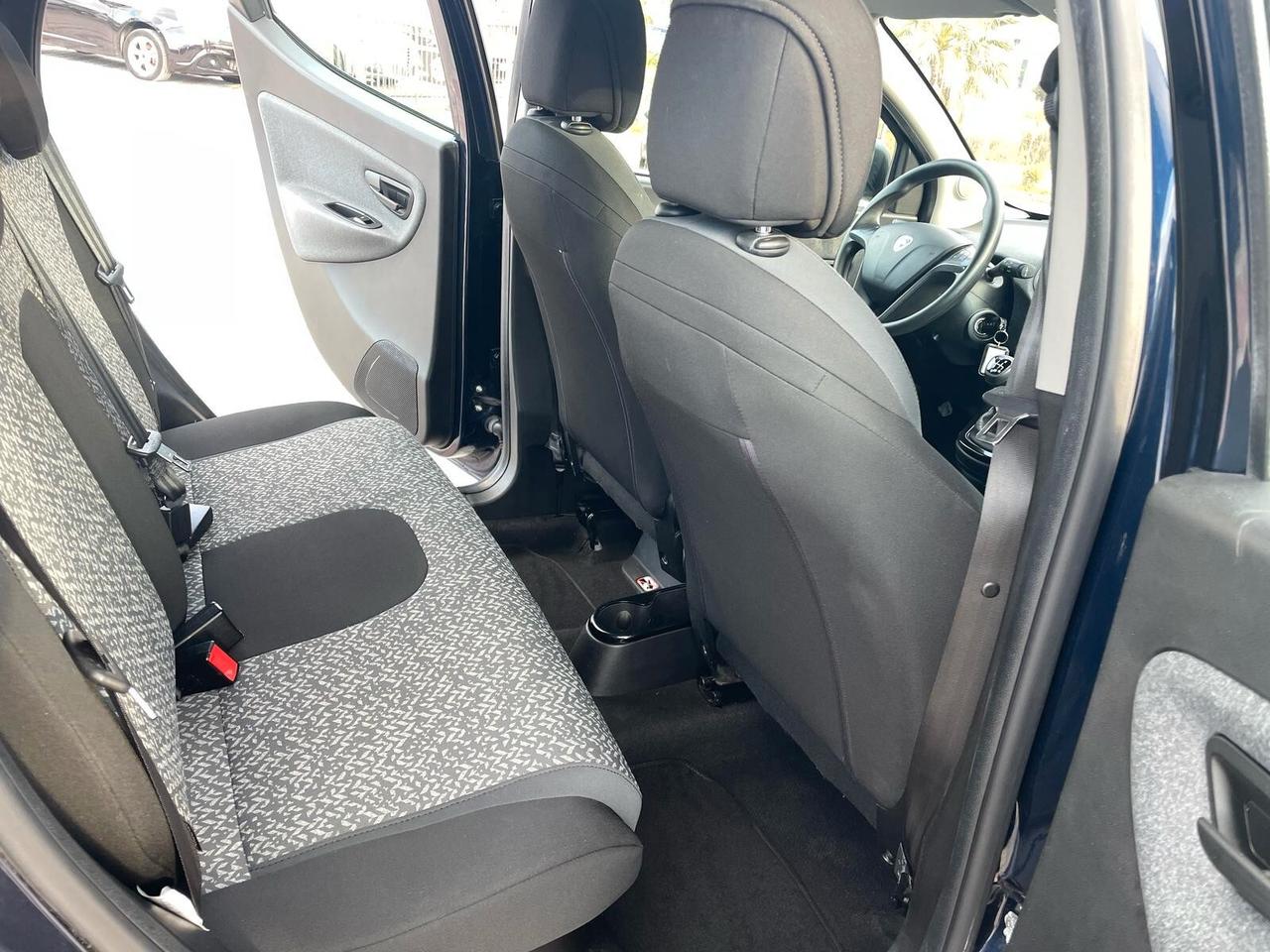 Lancia Ypsilon 1.0 FireFly 5 porte S&S Hybrid Ecochic Gold