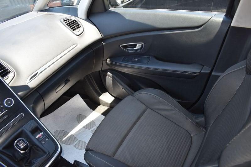 Renault Scénic 1.5 dCi 110cv Energy Sport Edition2