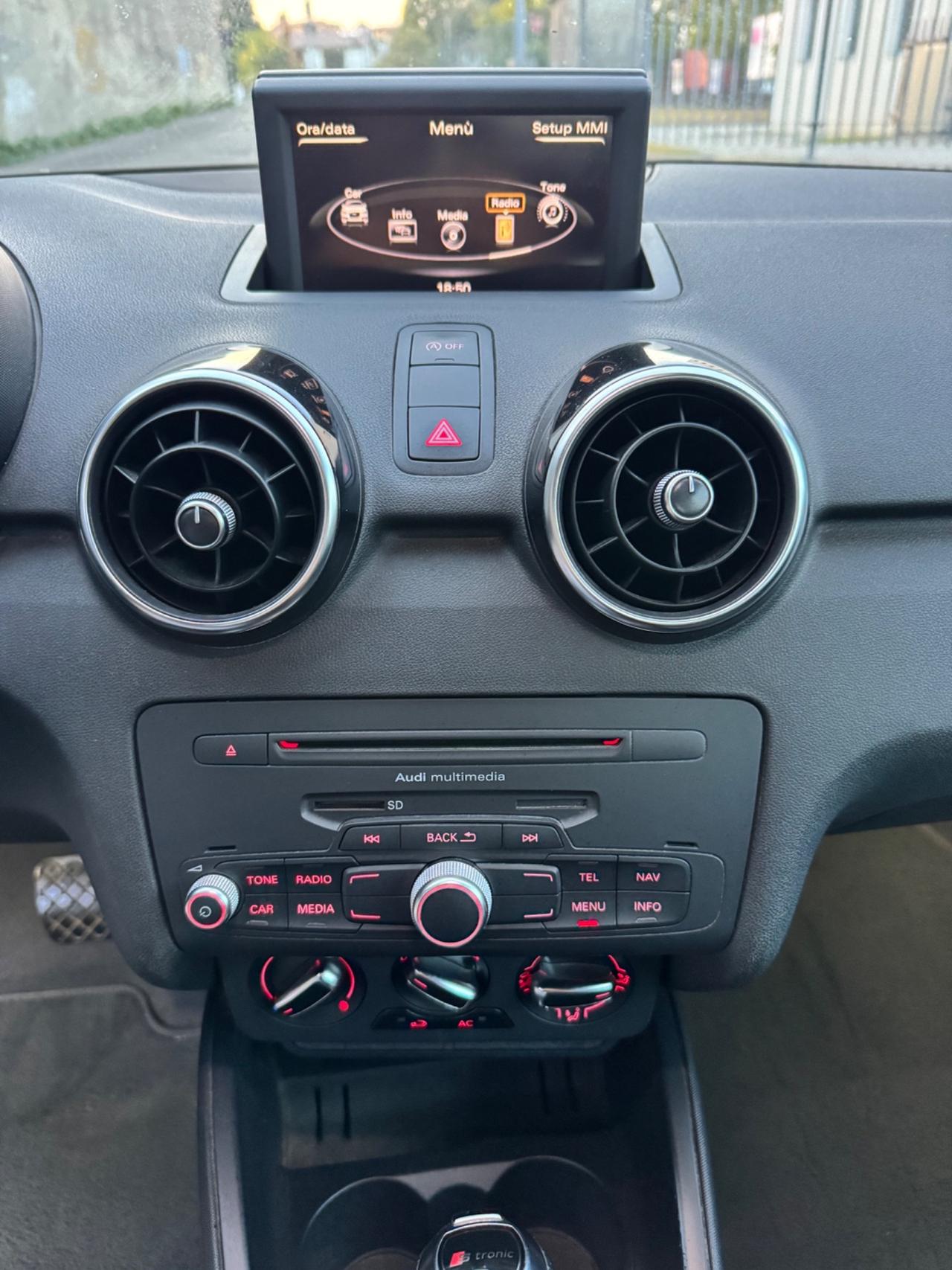 Audi A1 1.4 TFSI S tronic S-LINE Neopatentati Tagliandata