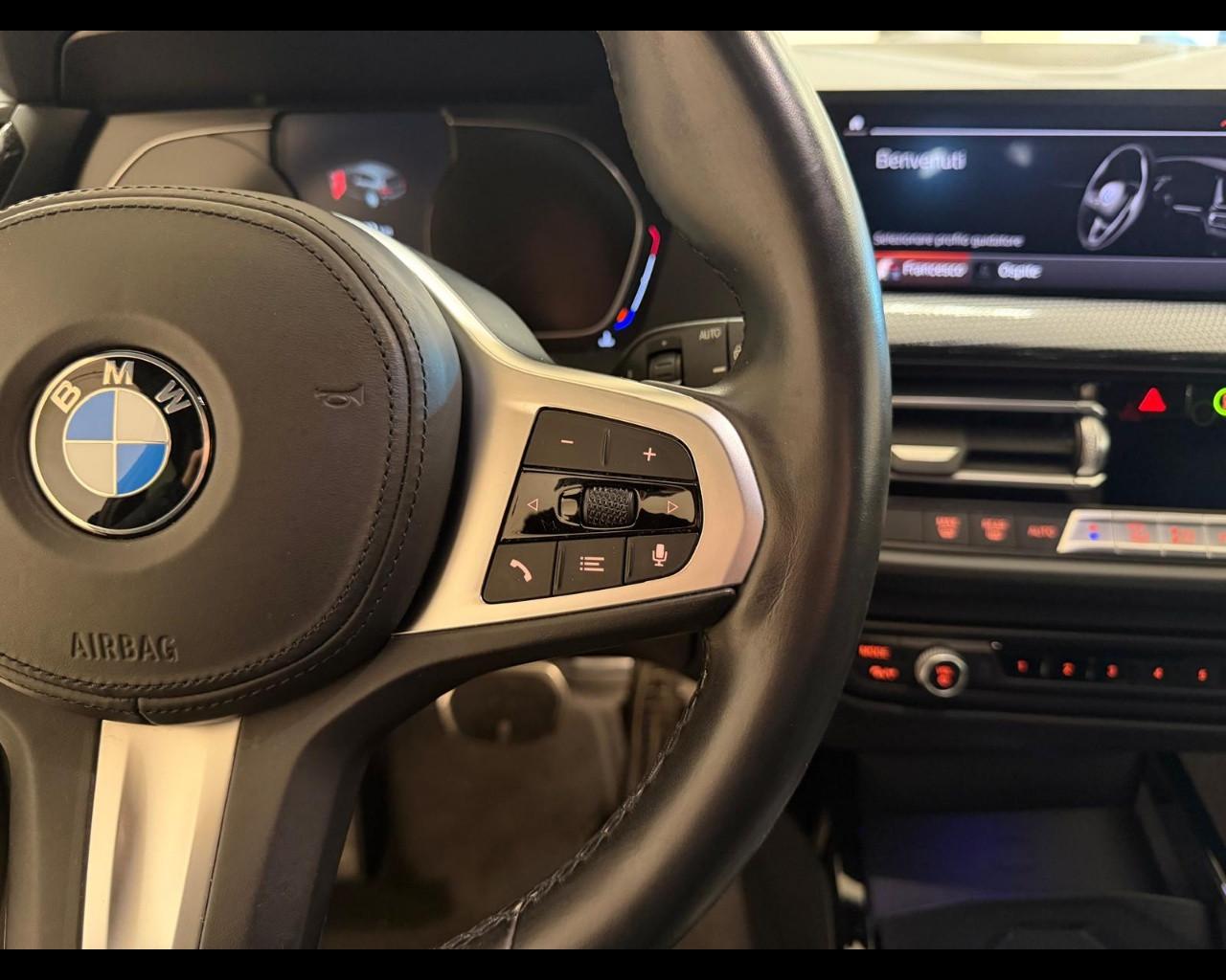 BMW Serie 1 (F40) - 118d 5p. Msport