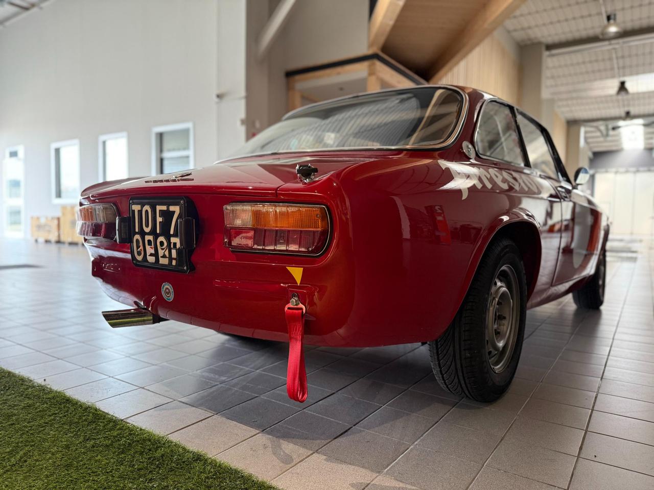 Alfa Romeo GIULIA GT VELOCE 2000 (Tipo 10521)