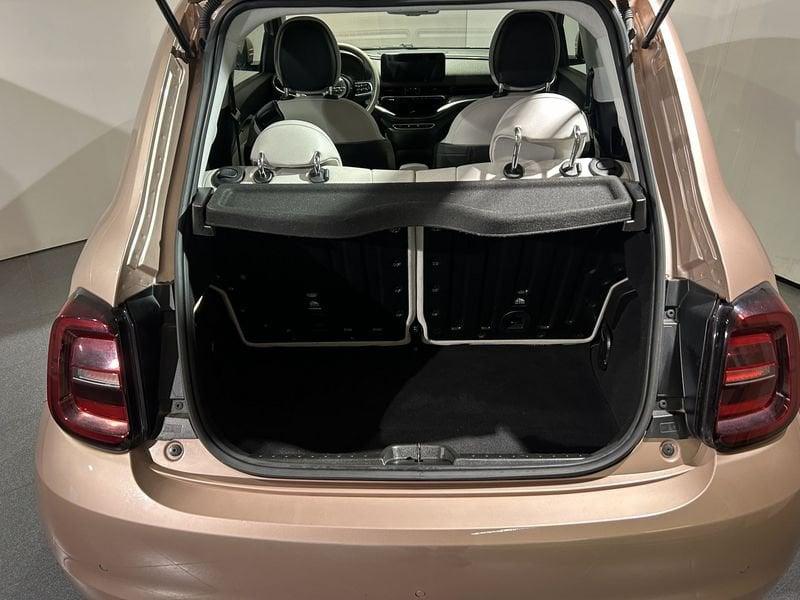 FIAT 500 La Prima "Rose Gold" 3+1 42 kWh