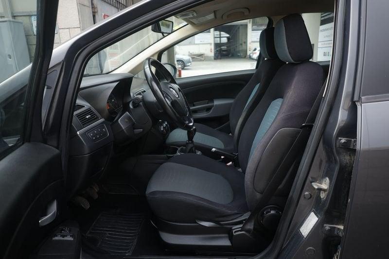 FIAT Grande Punto FIAT Grande Punto 5p 1.3 mjt 16v Active c/clima 75cv 55KW ANNO 2008