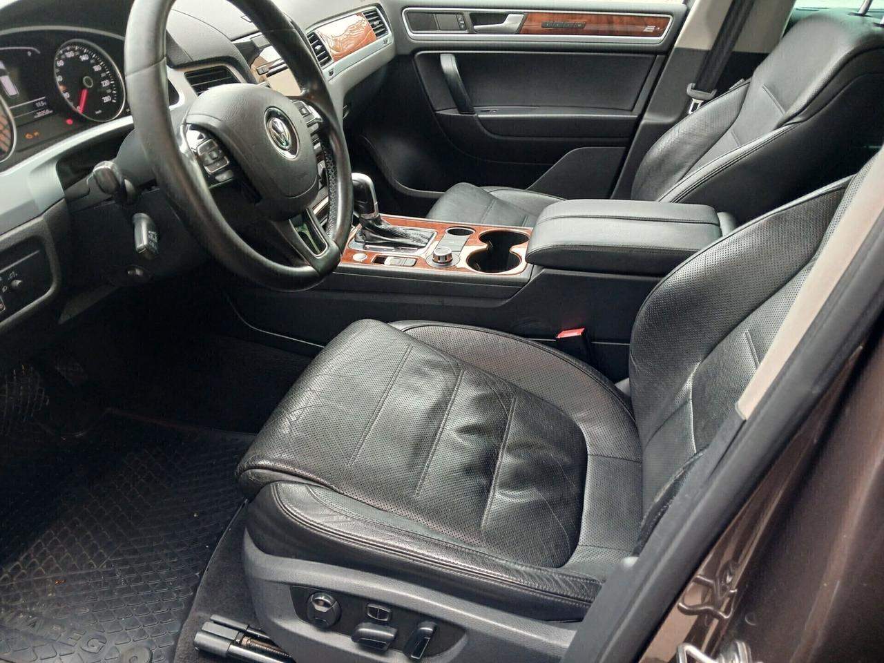 TOUAREG 3.6 V6 FSI 4X4 GANCIO TRAINO