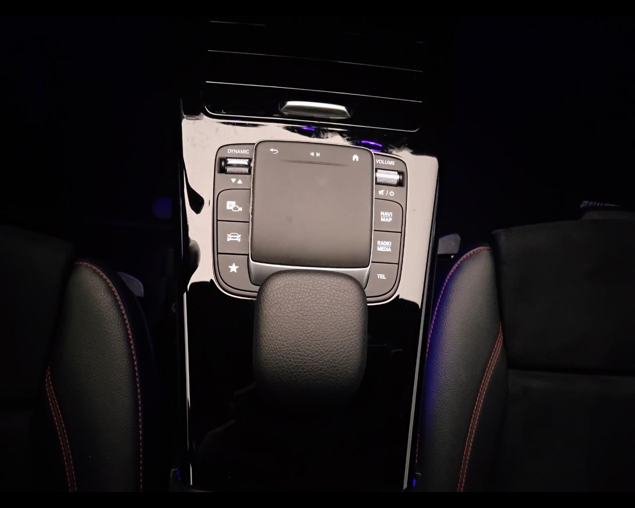 Mercedes-Benz Classe A - W177 2018 - A 250 e phev (eq-power) Premium auto