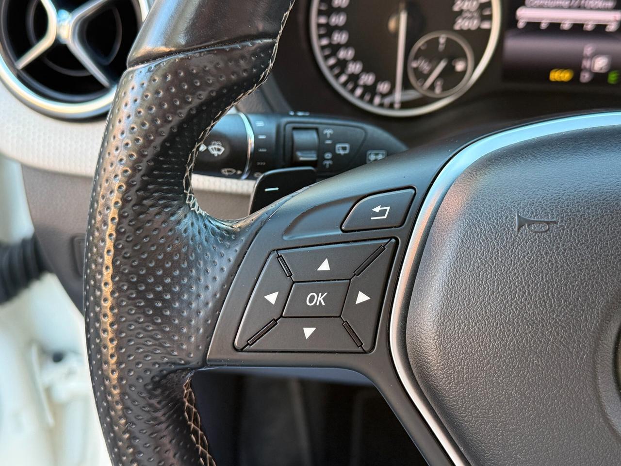 Mercedes B 200 CDI Autom Premium NAVI CAMERA 2014