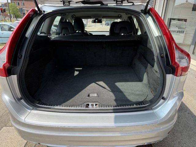 VOLVO XC60 D4 Summum COME NUOVA UNIPRO POCHI KM MANUALE