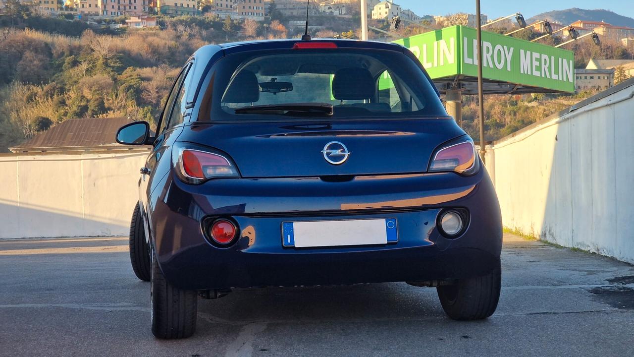 Opel Adam 1.2 70 CV White/Black Link