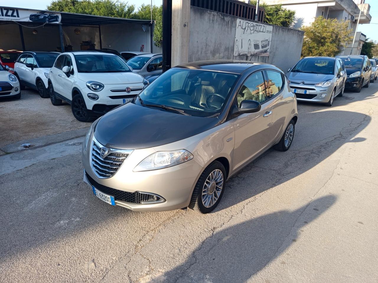 Lancia Ypsilon 1.2 Platinum BICOLORE