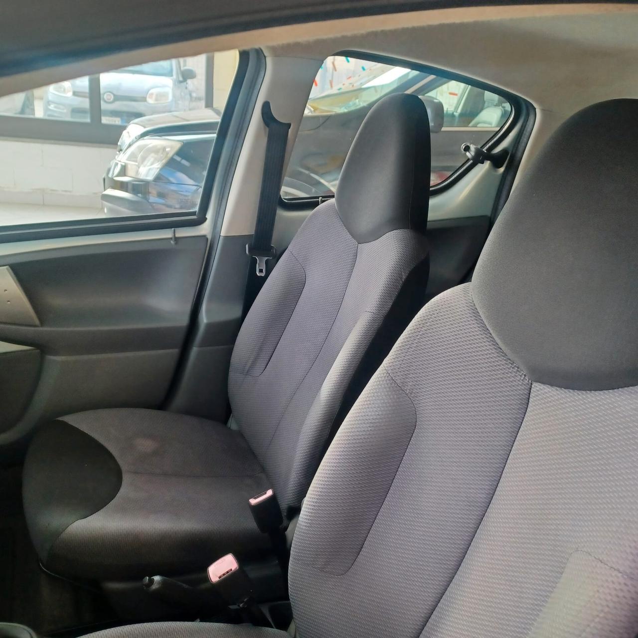 100248KM AYGO 1.0 NEOPATENTATI ECONOMICA