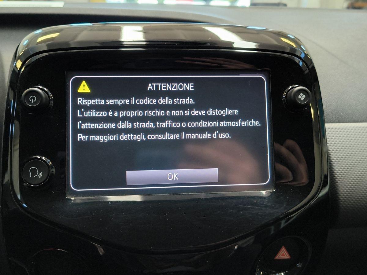PEUGEOT 108 - VTi 72 5 porte Allure