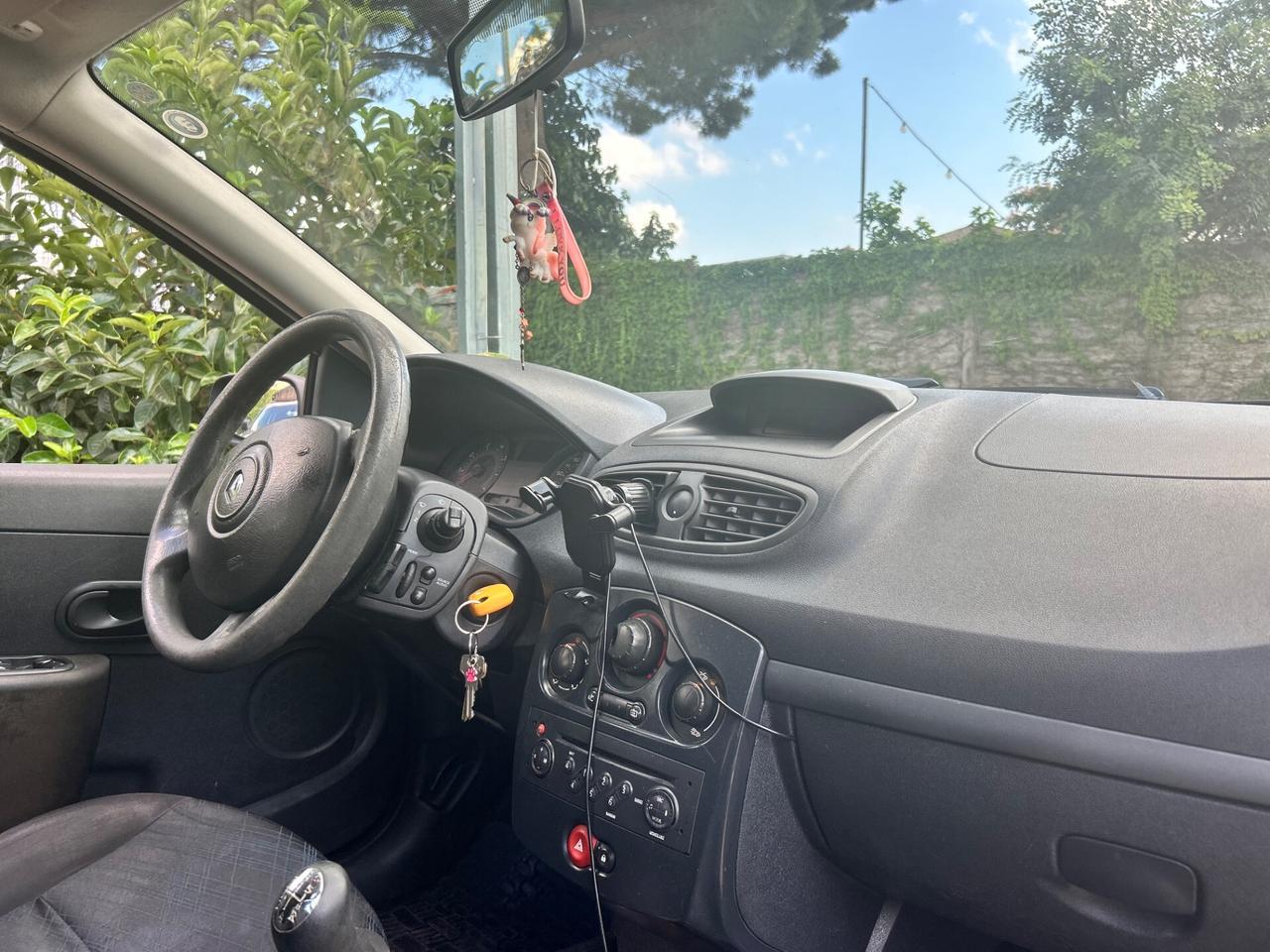 Renault Clio 1.2 16V 5 porte Le Iene