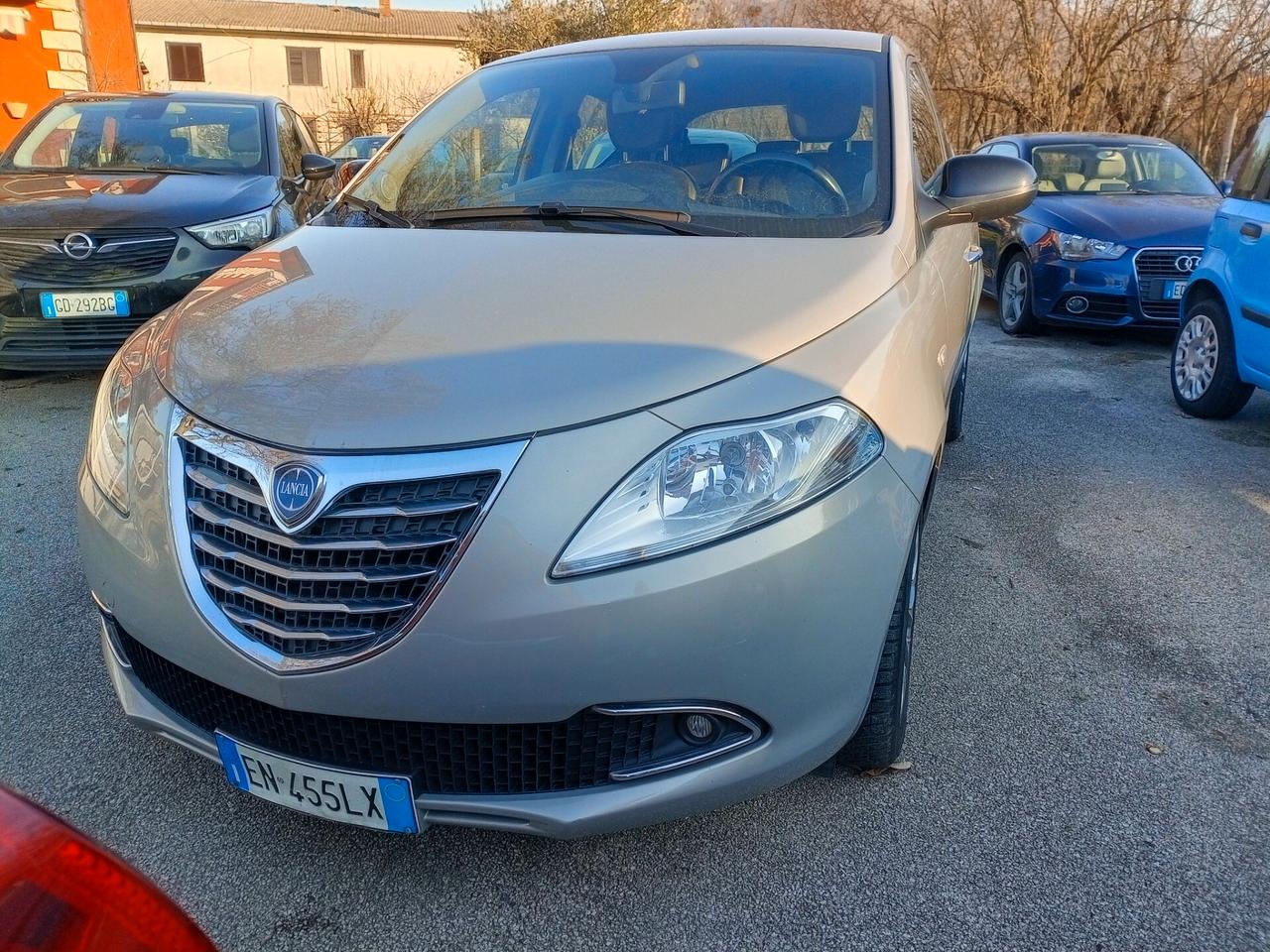Lancia Ypsilon 1.2 69 CV 5 porte GPL Ecochic ( impianto a gas di casa madre)
