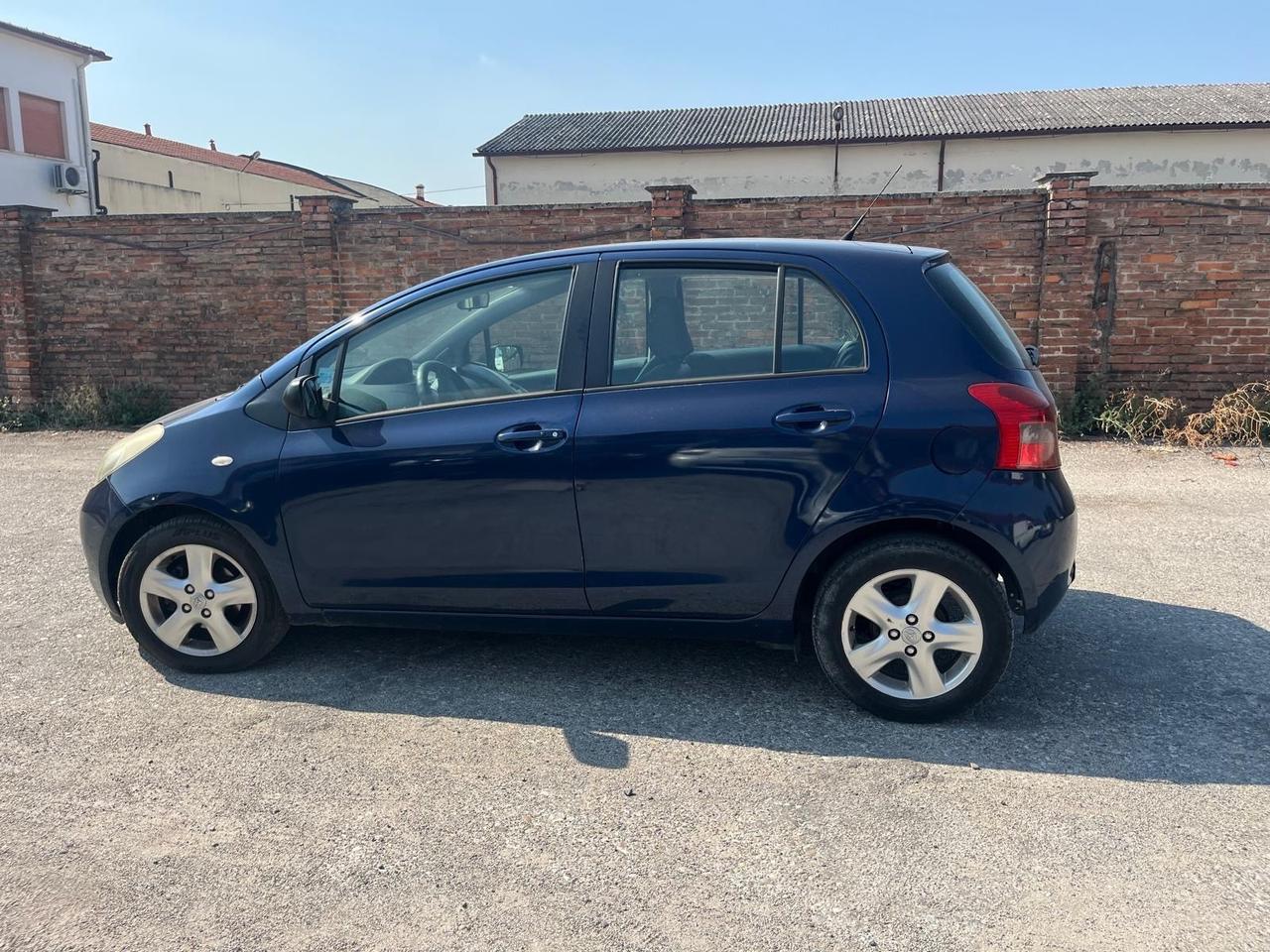 Toyota Yaris 1.3 5 porte