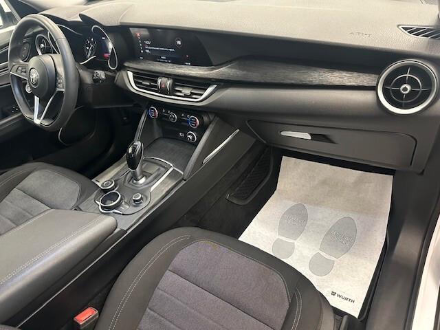 Alfa Romeo Stelvio 2.2 Turbodiesel 160 CV AT8 RWD Sport-Tech