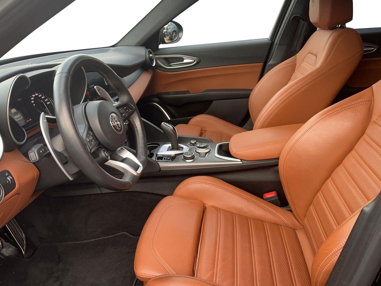 Alfa Romeo Giulia 2.2 Turbodiesel 210 CV AT8 AWD Q4 Veloce