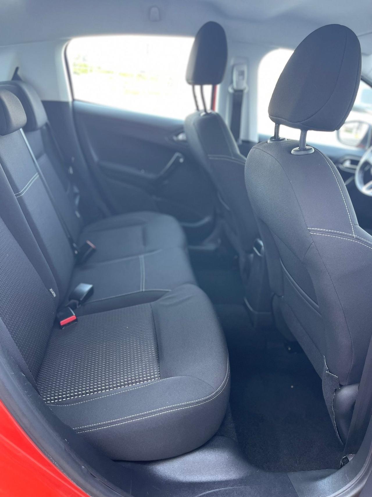 Peugeot 208 PureTech 82 5 porte Allure