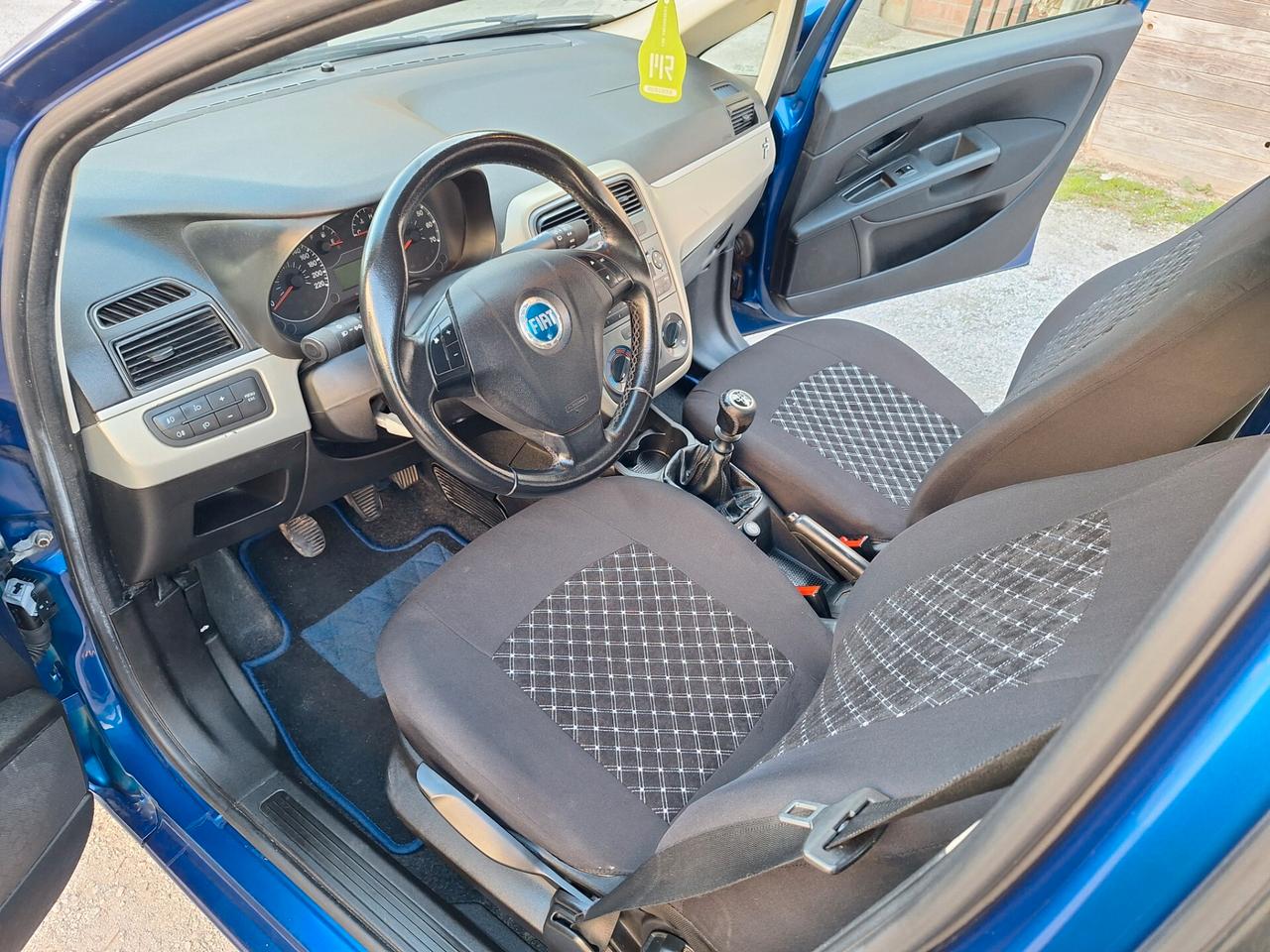 Fiat Grande Punto 1.3 MJT 90 CV 5 porte Emotion 6MARCE NEOPATENTATI UNICOPROPIETARIO
