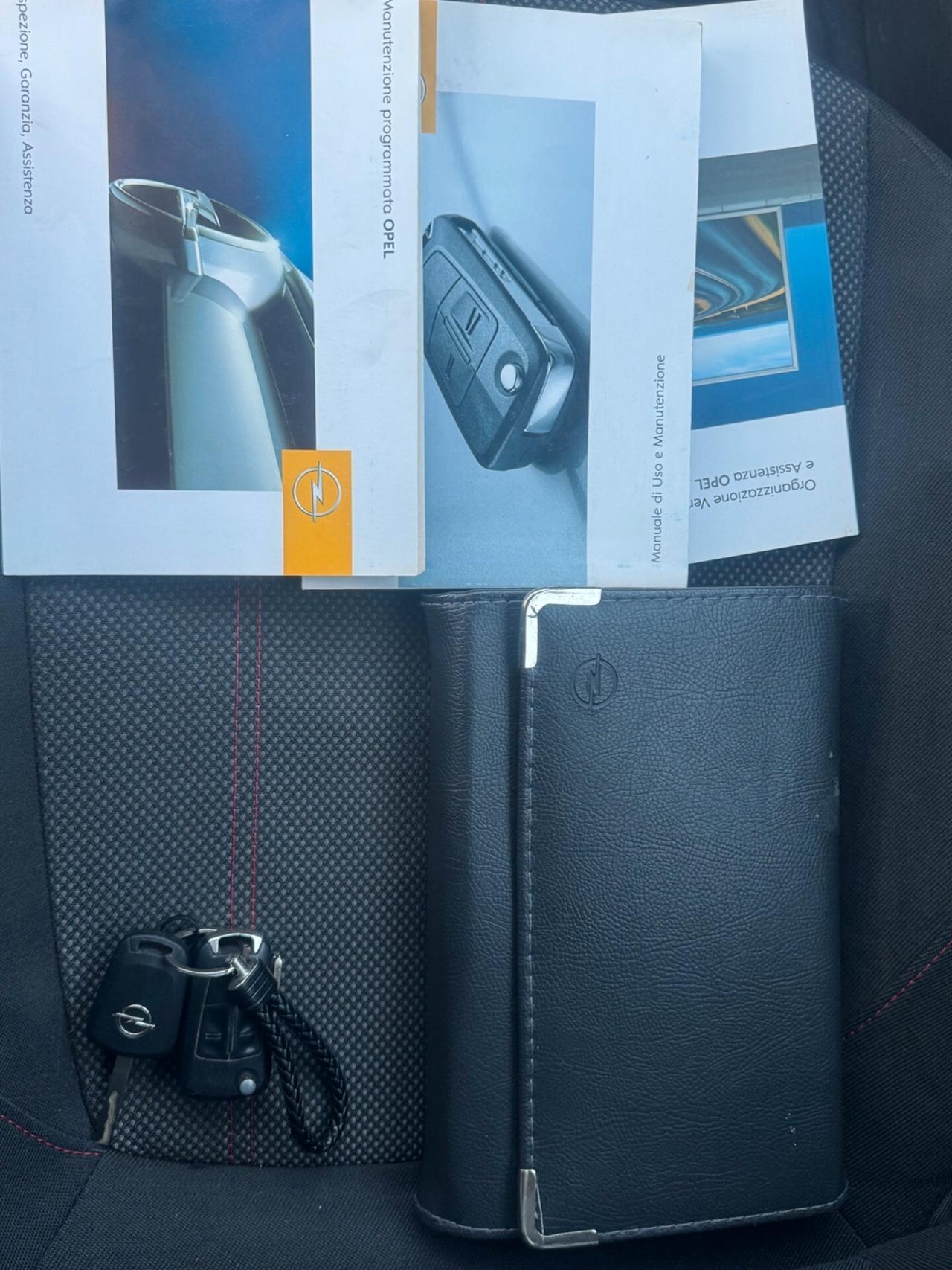 Opel Corsa 1.2 80CV 3 porte GPL-TECH Sport