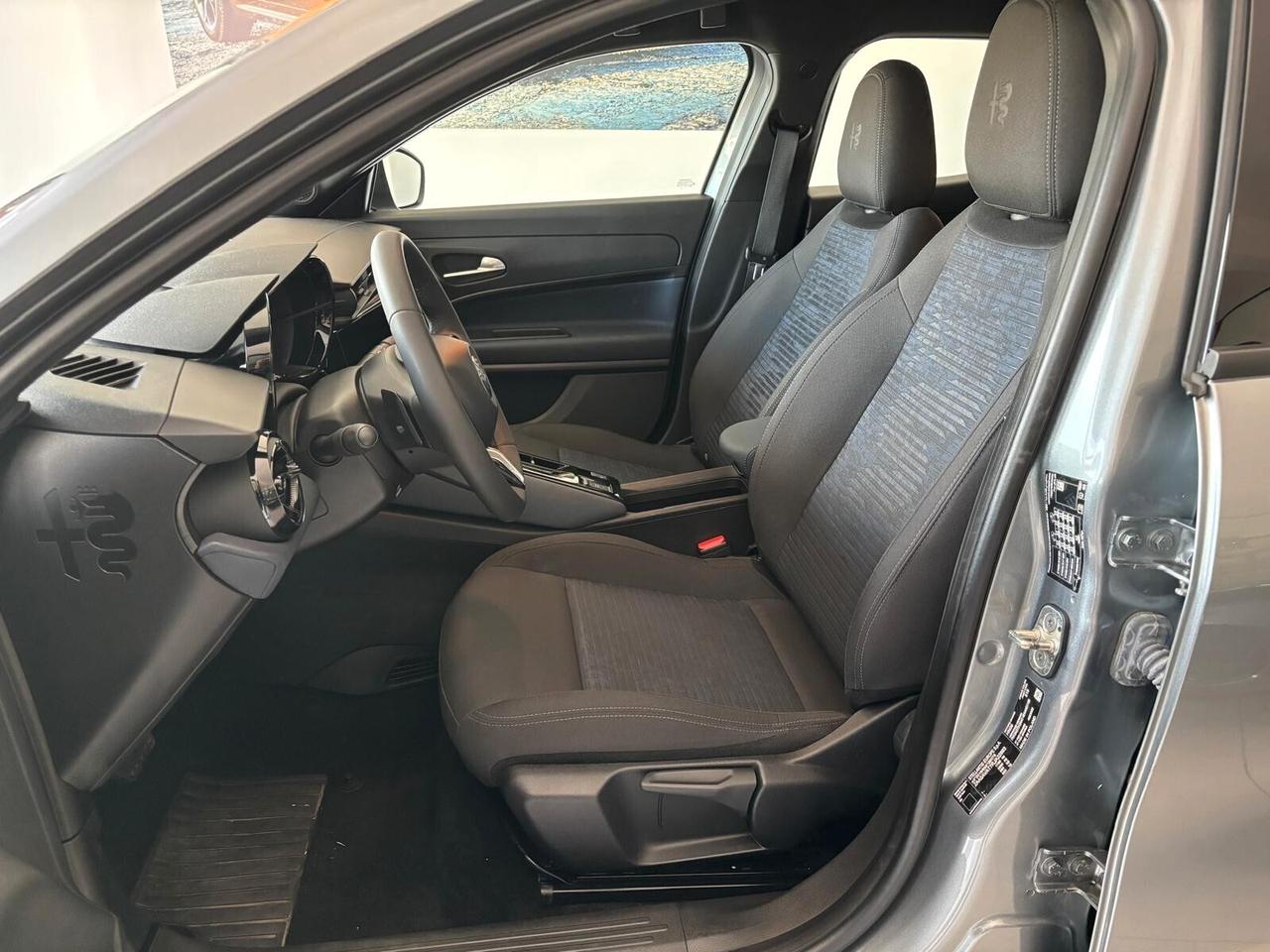 Alfa Romeo Junior 1.2 145 CV Hybrid eDCT6